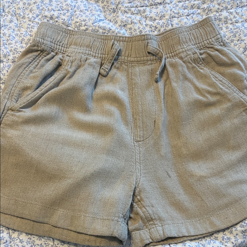 Abercrombie kids shorts.
